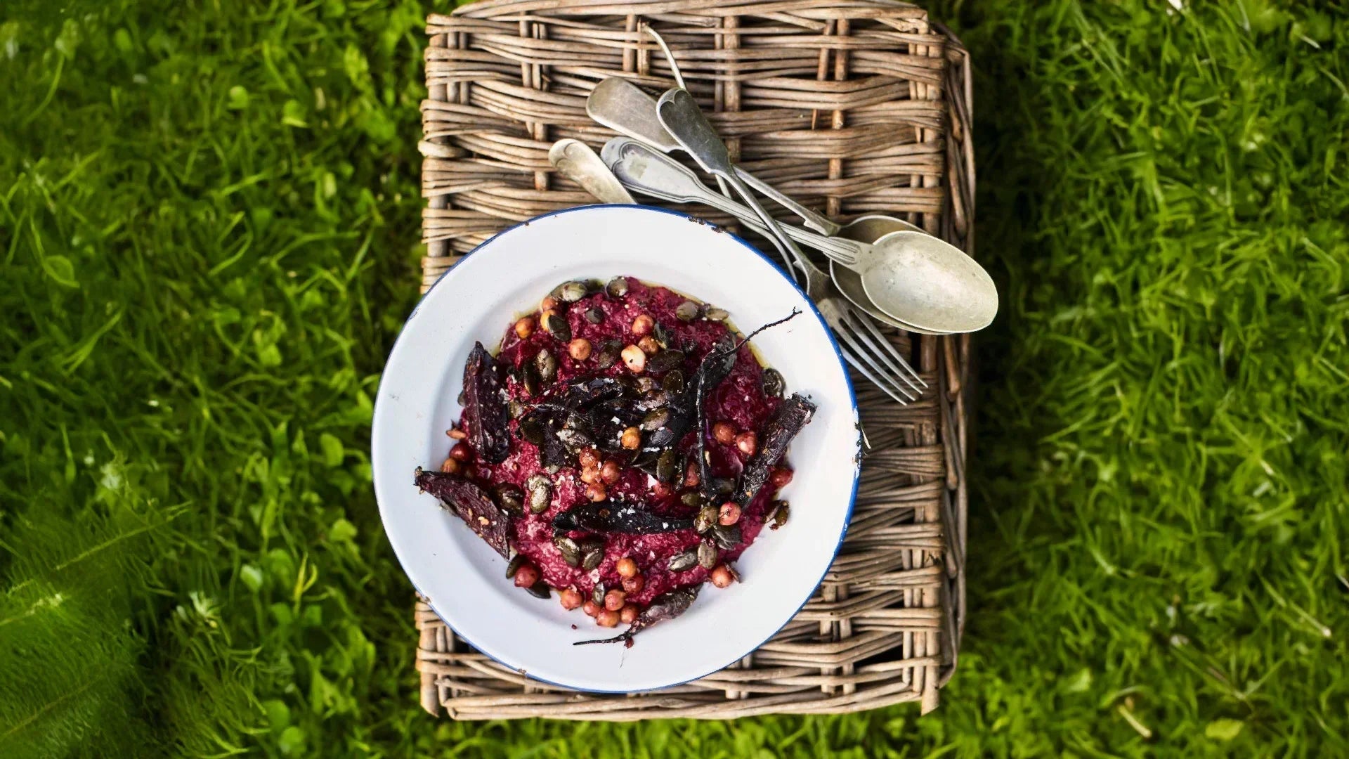 Roast Beetroot Hummus